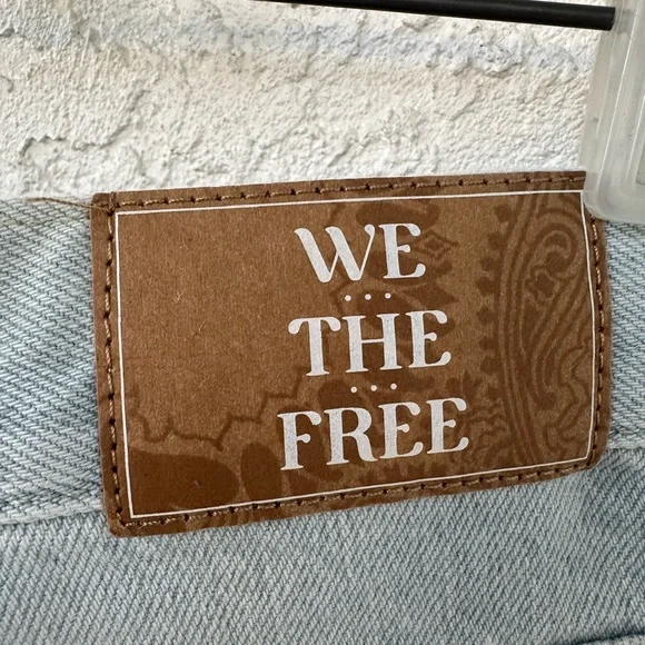 Free People NWOT We The Free Ivy Mid Rise Short Size 27 Light Blue - Picture 8 of 13